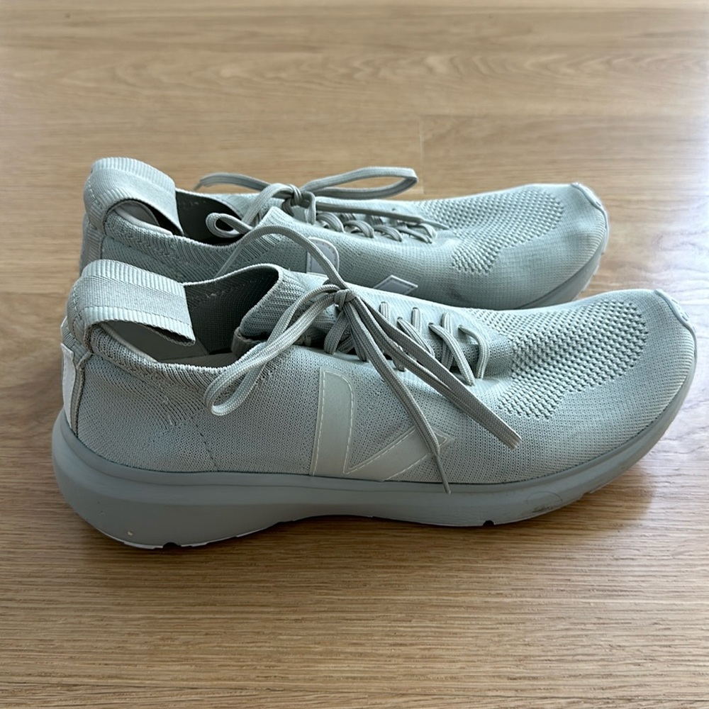 Veja x Rick Owens Runner Style 2 Sneaker (size 10.5)